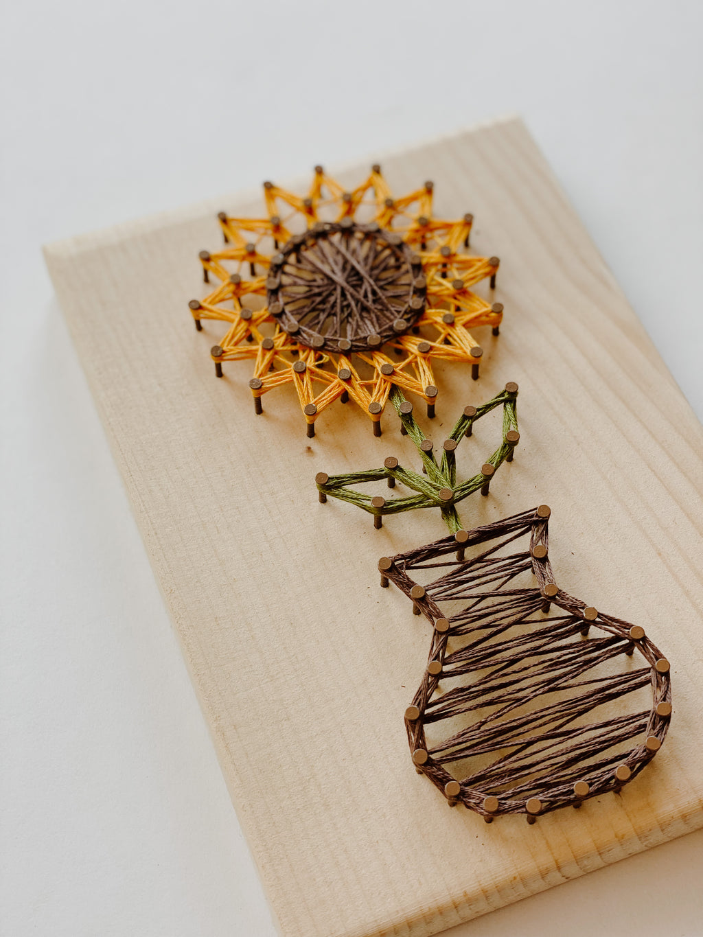 Sunflower String Art Kit (Medium) image 1