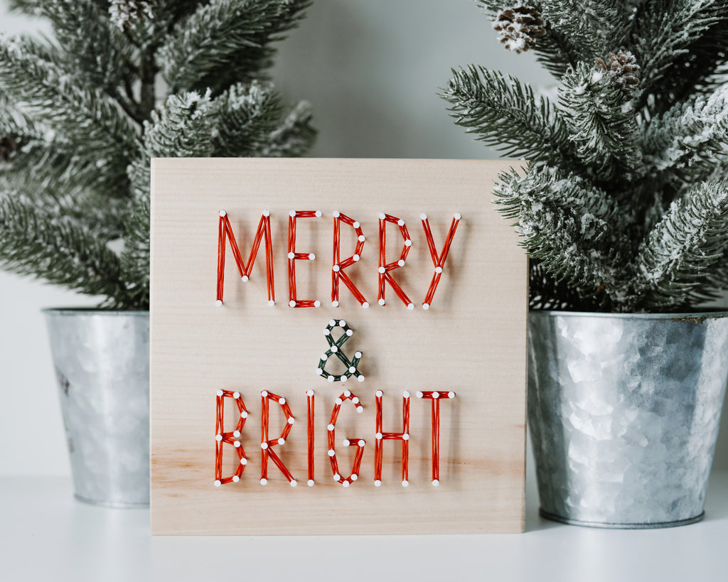 Merry & Bright String Art Kit (Large) image 0